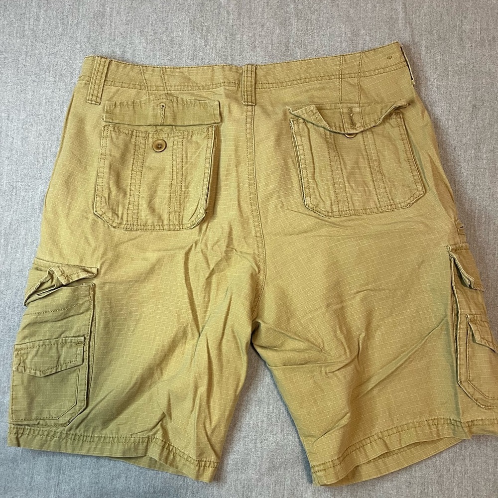 Subculture Men’s Cargo Shorts - Khaki, Size 33- EUC - Picture 5 of 5